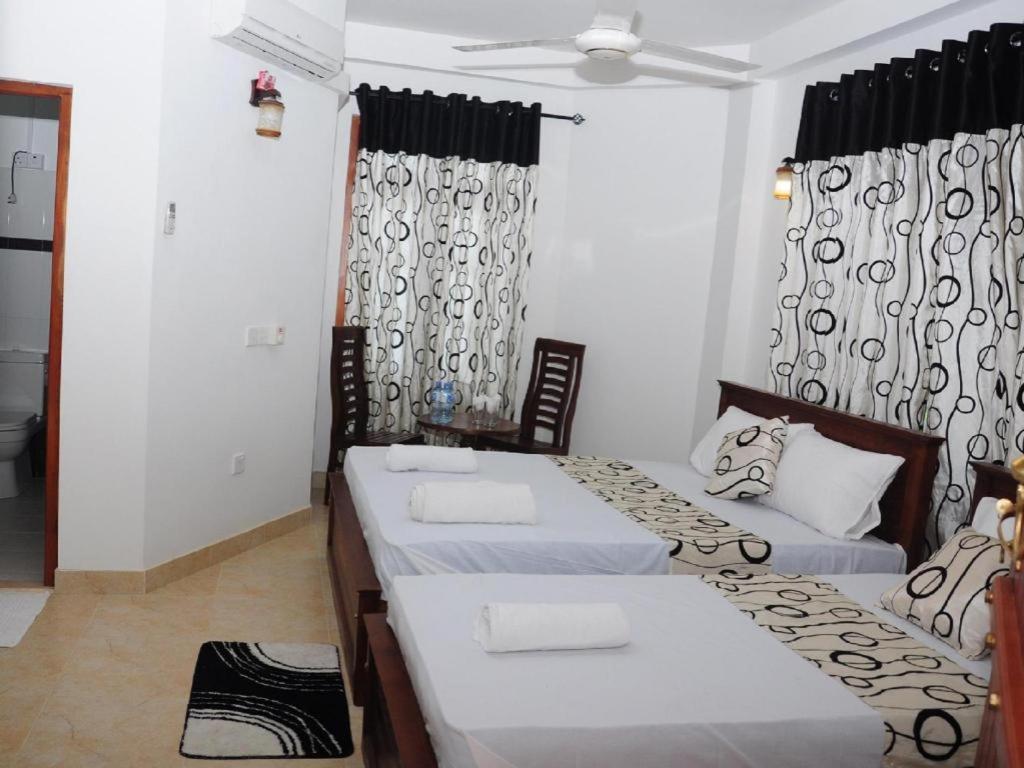 Sihilro Regency Hotel Udawalawe Exterior photo